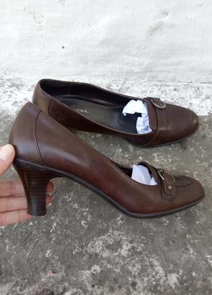 38,5/25 коричневые 🥥 комфортные стильные кожаные туфли с пряжкой merona.