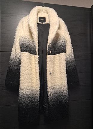 Шуба maje