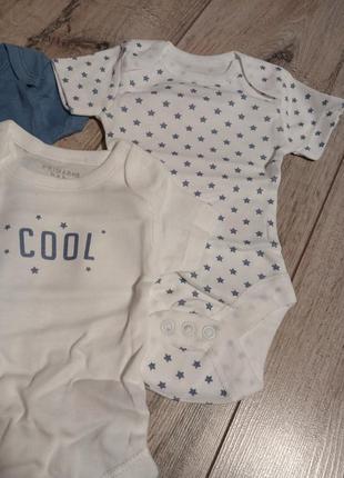 Набор бодиков для малышей 0-1 месяцев, 56 см., бренда primark, новые.2 фото