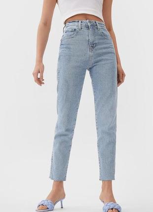 Stradivarius Mom Slim Fit Jeans