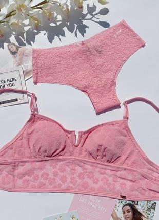 Ніжний наборчик від pink victoria's secret оригінал бралет топ та бразиліанки1 фото