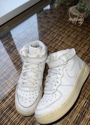 Шкіряні кросівки nike air force 1 оригінальні білі2 фото