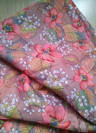 Красивая легкая цветастая ткань/отрез ткани с цветочным принтом 2,90м х 1,10м