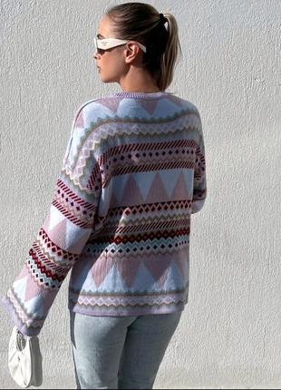 Теплый свитер с геометрическим принтом2 фото