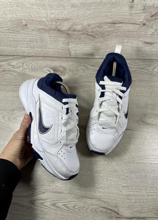 Nike шикарные кожаные кроссы