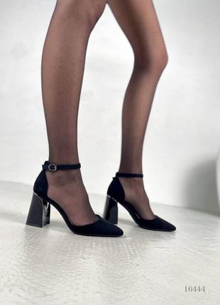 Женские замшевые туфли с фигурным каблуком, черные, экозамша8 фото