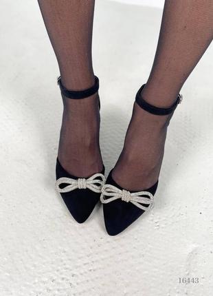 Женские замшевые туфли с блестящим бантиком, черные, экозамша9 фото