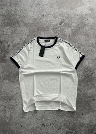 Fred perry с лампасами