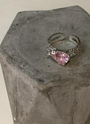 Металева каблучка з рожевим каменем2 фото