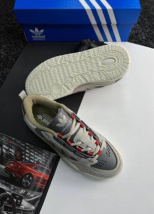 Кроссовки в стиле adidas originals