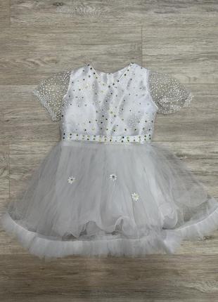 Праздничное белое детское платье