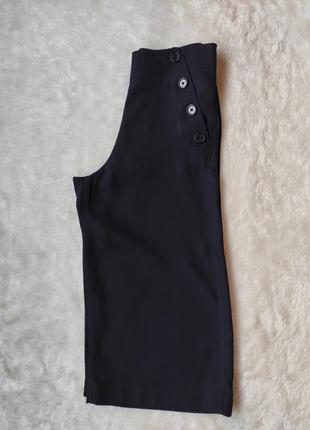 Синие черные широкие брюки штаны кюлоты кроп укороченные клеш бермуды с пуговицами спереди arket8 фото