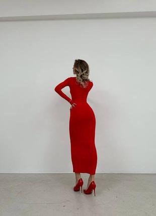 Елегантна сукня з розкішною довжиною4 фото