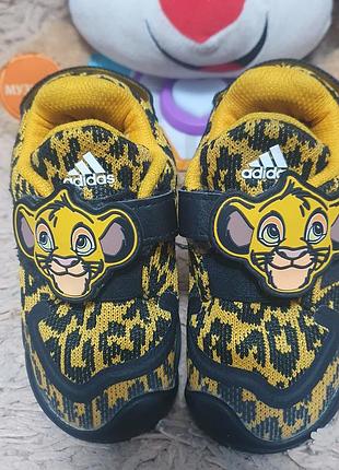 Кроссовки adidas оригинал3 фото