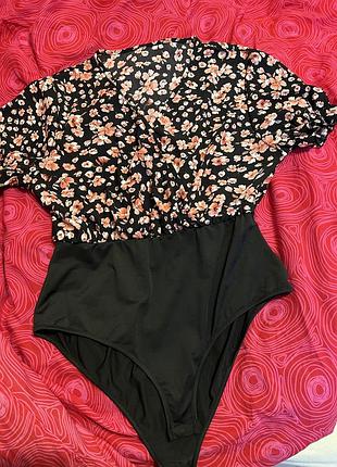 Боди с цветочным принтом