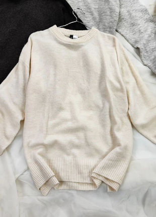 Кремовий светр з розрізами h&m1 фото