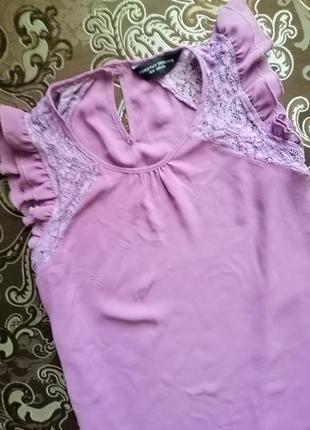 Блузка майка фиолетовая шифоновая с рюшами воланами фиалковая с гипюровыми вставками3 фото