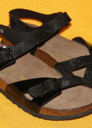 Босоніжки, сандалі, шльопанці birkenstock р. 39 устілка 25 см