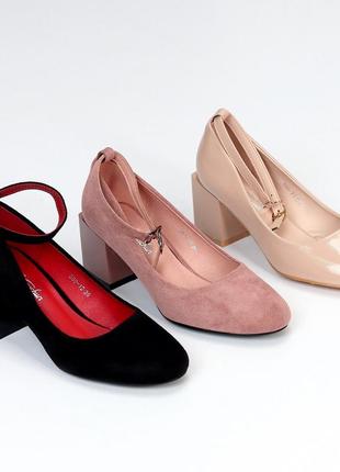 Туфлі на стійкому підборі з ремінцем у чорному бежевому пудровому кольорі