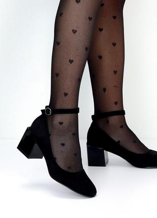 Туфлі на стійкому підборі з ремінцем у чорному бежевому пудровому кольорі