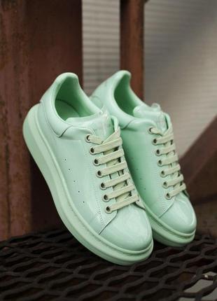 Приголомшливі кросівки alexander mcqueen patent mint в м'ятному кольорі (36-41)😍