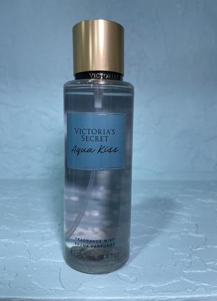 Парфюмированный мист для тела и волос aqua kiss victoria's secret.