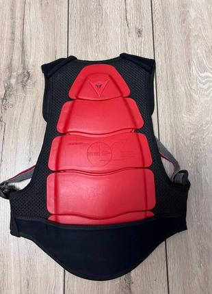 Защита спины черепаха dainese dtec1 фото