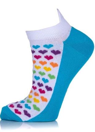 Носки amiga носочки низкие короткие укороченные женские размер 36-40 белые голубые с разноцветными цветными сердечками2 фото