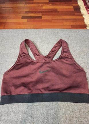 Спортивный топ nike1 фото