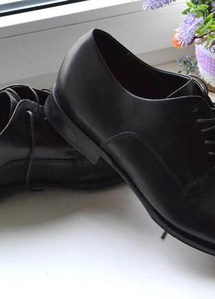 Туфли hugo boss  на 43р. 3
