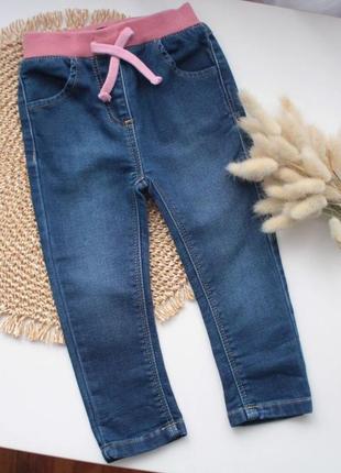 Базові сині джинси на дівчинку з резинкою в поясі denim co 12-18 міс