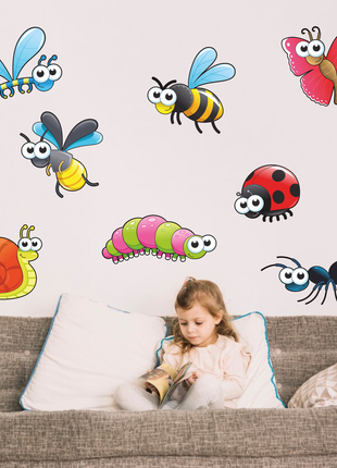 Вінілова інтер'єрна наклейка кольорова декор на стіну, шпалери та інші поверхні "комахи. метелик