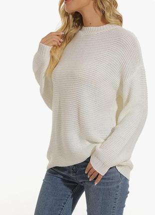 Зимовий светр з круглим вирізом і довгим рукавом . пуловер молочний . светр молочний