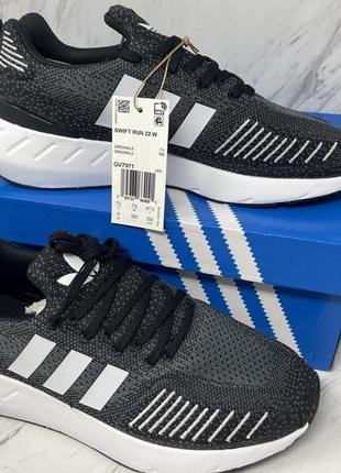 Adidas супер удобные легкие кроссовки оригинал р.39.5,