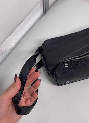 Удобная, вместительная черная сумочка+длинный регулируемый ремешок.9 фото