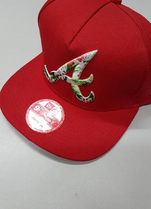 Снепбек с цветной вышивкой new era atlanta braves