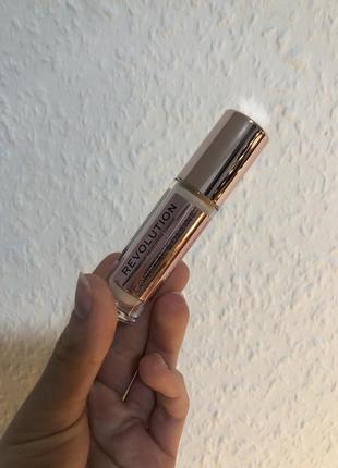 Makeup revolution conceal and define concealer консилер для обличчя