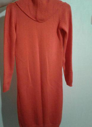 Трикотажное оранжевое платье.2 фото