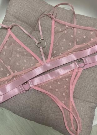 Сексуальный розовый комплект белья с сердечками1 фото