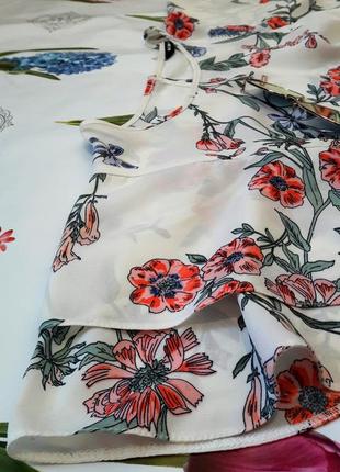 Ніжна молочна блуза у квіти з рюшами і зав'язками від roman7 фото