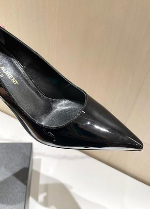 Женские черные туфи в стиле ysl opyum pumps на золотом каблуке кожа туфли yves saint laurent ив се5 фото