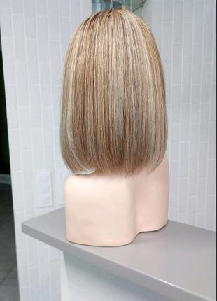 Светлый натуральный парик с мелированием2 фото