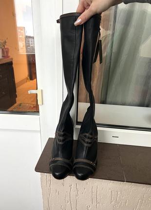 Massimo dutti оригінал чорні шкіряні чоботи черевики ботфорти на грубому каблуку круглий носик високі теплі зимові демисезонні з біркою9 фото
