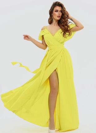 Желтое длинное платье с открытыми плечами2 фото