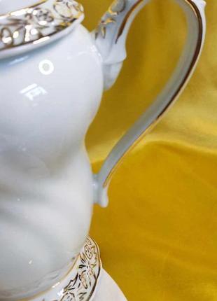 Чайник, кофейник и сахарница, бело-золотые, германия, porzellanwerk graf von henneberg в ильменау9 фото