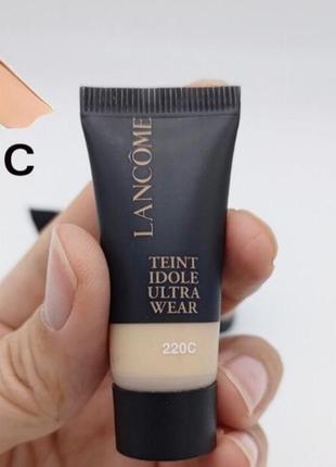Тональный крем для лица lancome teint ddole ultra wear 220c. объем 5 ml.