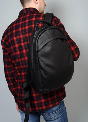 Чоловічий чорний великий рюкзак в спортзал7 фото