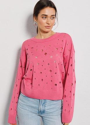 Женская вязаная кофта с рваным эффектом темно-розовая