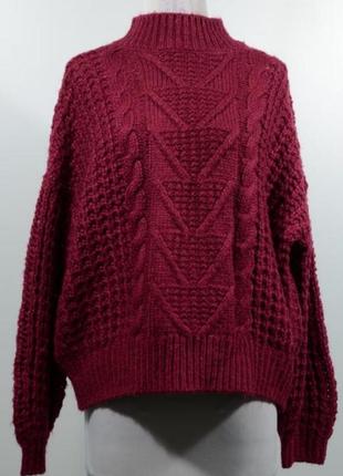 Об'ємний светрик кольору марсала