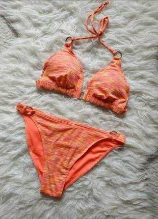 Яскравий рааздельный купальник ocean club